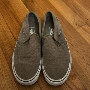 VANS- women’s size 6 1/2